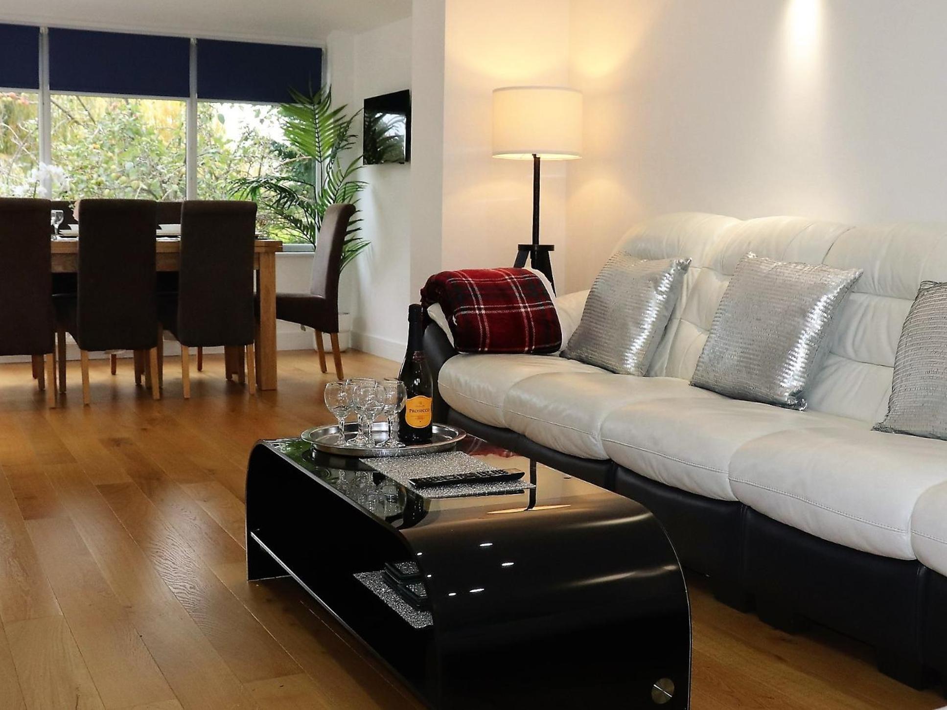 No 1 Ashey Villa ไรด์ ภายนอก รูปภาพ